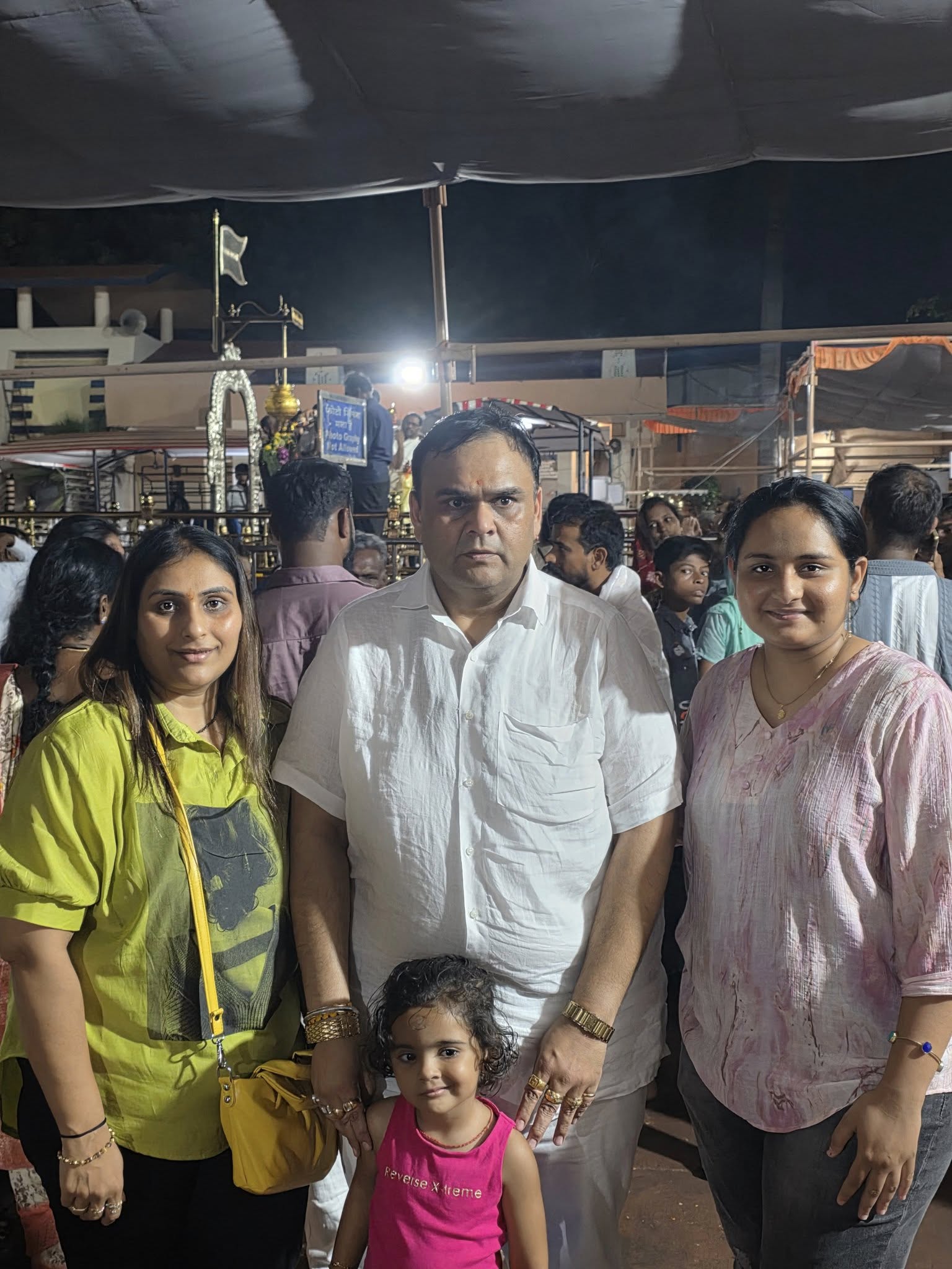 તા.૦૮-૦૬-૨૦૨૫ ના રોજ પરિવાર સાથે શનિદેવ મહારાજના દર્શનનો લાભ લીધો.